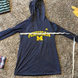 Michigan V-Neck Thin Hoodie (Sz. M)